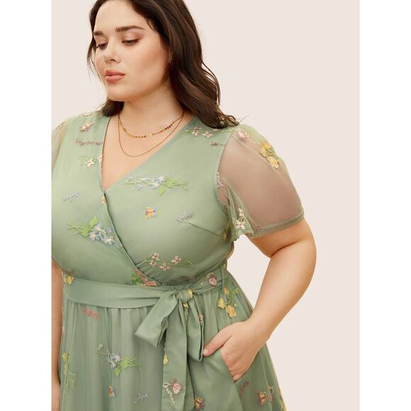 Plus Size 2X 18 - 20  BloomChic Embroidered Floral Mesh Maxi Dress Pockets - Picture 3 of 4